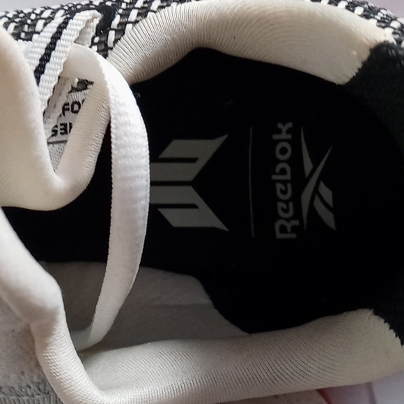 Reebok - Picture 7 of 8